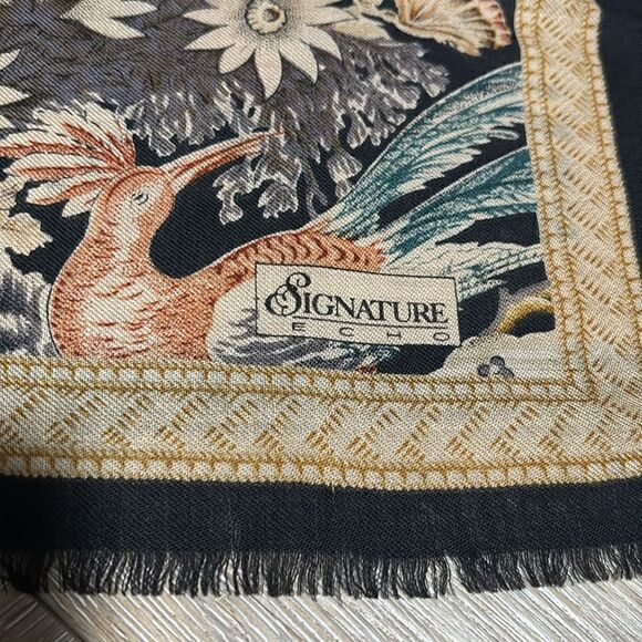 Signature Echo Scarf - Picture 2 of 3